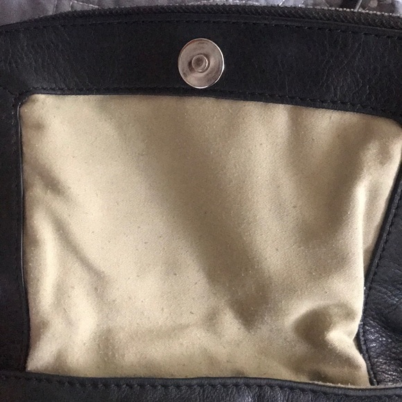 Timeless real leather cross body - Picture 4 of 8